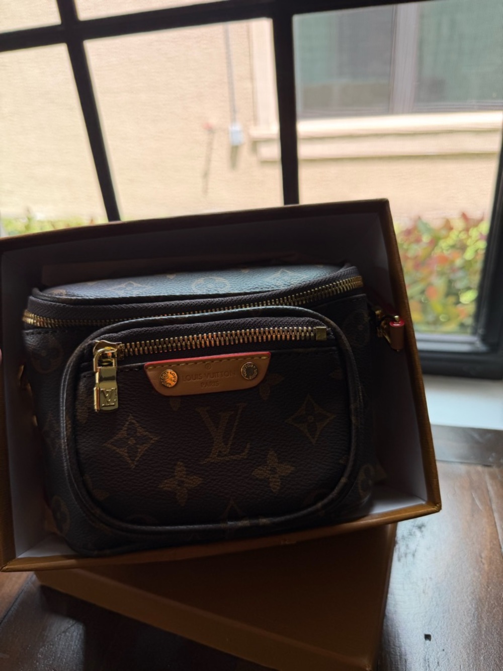 Louis Vuitton Brown Monogram Crossbody Bag with Gold Hardware and Chain
COPY - Picture 4 of 4